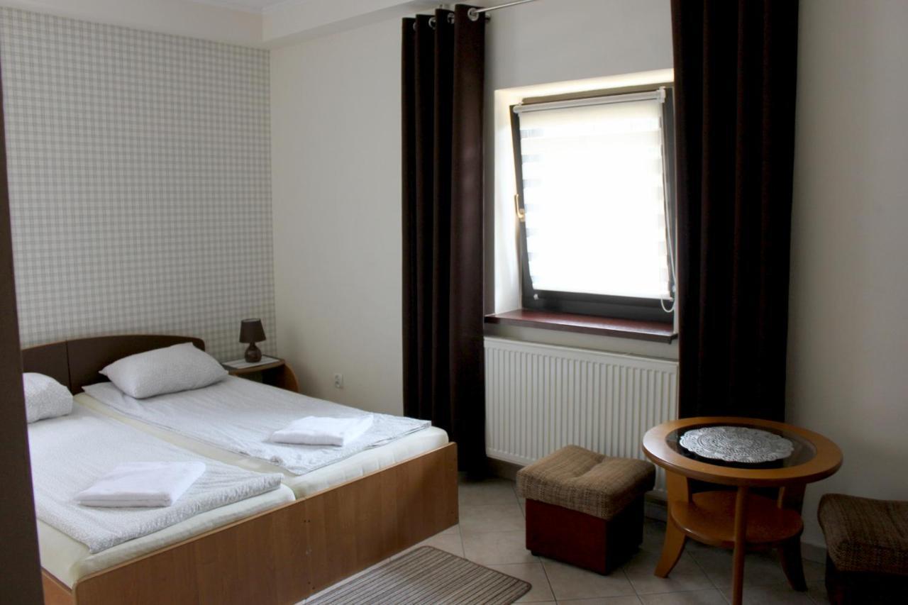 Park Lesny 'U Kaczyny' Hotel Rogow Exterior foto
